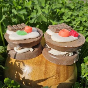 סבון טעים עם ריח של קפה עם קצפת